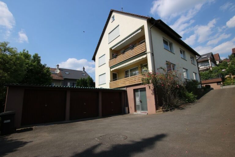 Dreifamilienhaus mit Werkstatt in guter Lage