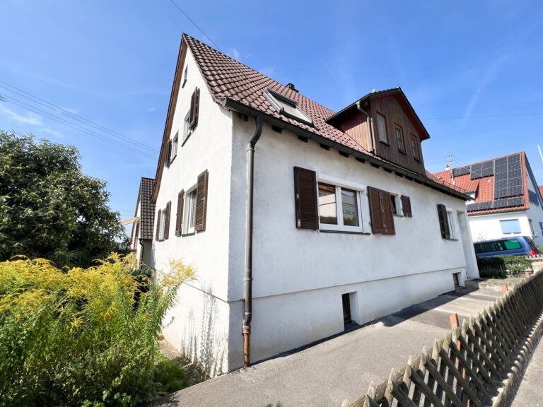 Freistehendes, familienfreundliches Einfamilienhaus – Panoramastraße Plochingen