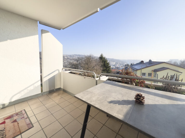 Großzügige 2,5-Zi.-Wohnung mit Balkon in Naturnähe mit Aufzug