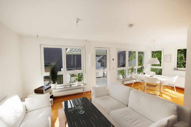 Traumhafte 2,5-Zimmer-Wohnung mit großem Balkon in schöner Lage