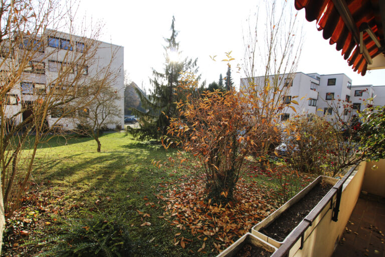 Gemütliche 3,5 Zimmer- Wohnung mit Blick ins Grüne