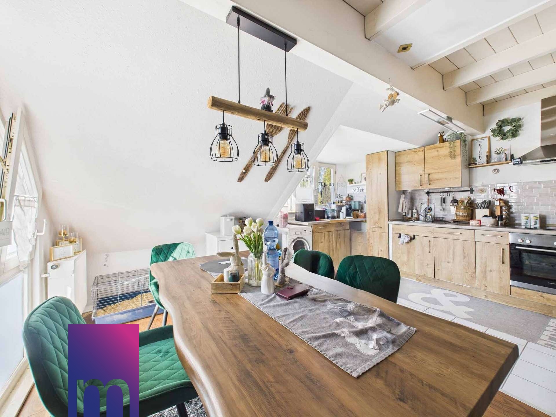 Essbereich mit Küche