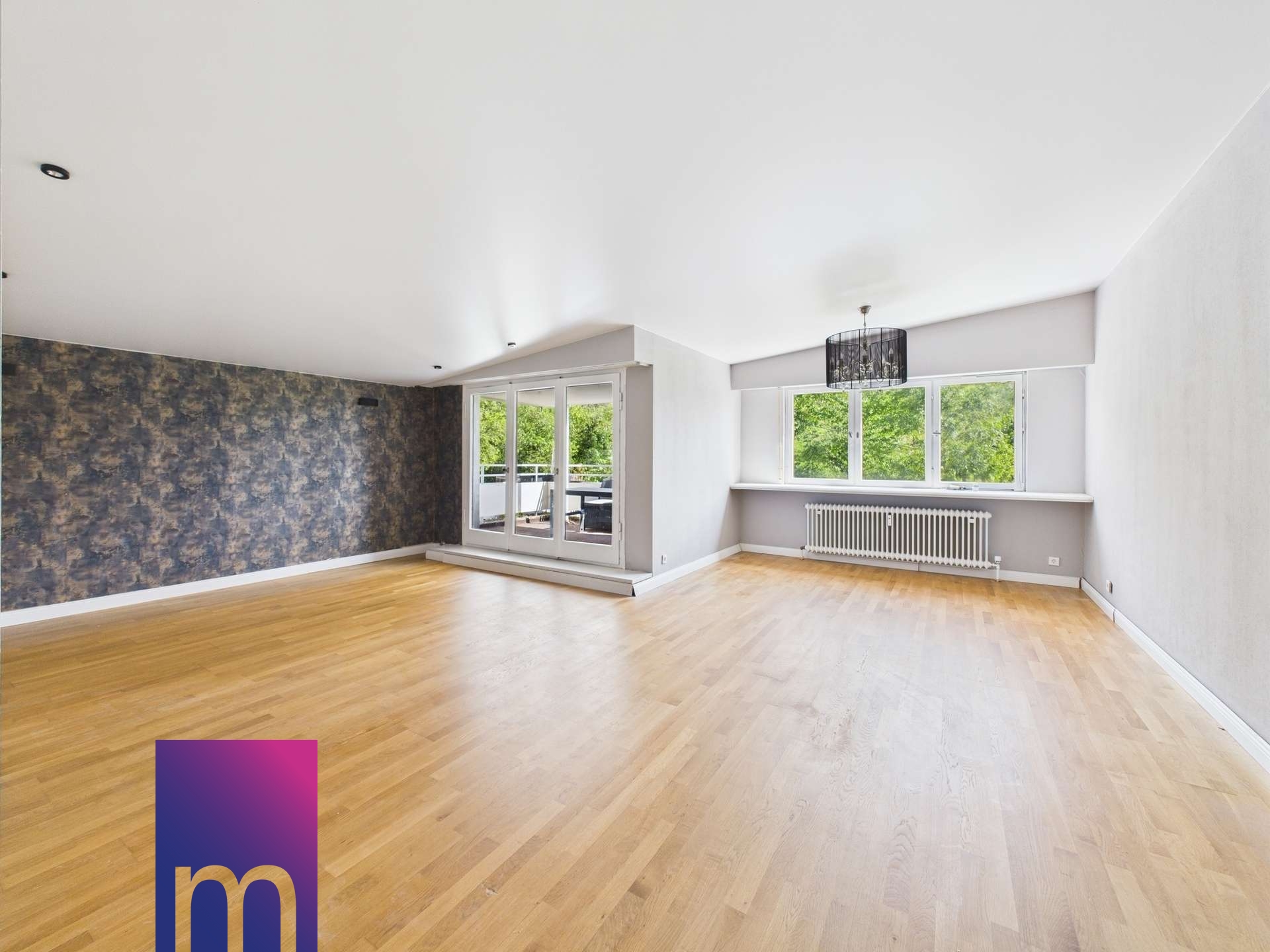 Heller Wohn- / Essbereich