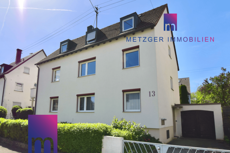 Schönes Dreifamilienhaus mit großem Garten, in sehr guter Lage von Fellbach (Alle Wohnungen frei)