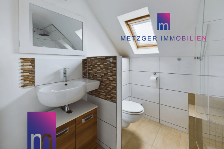 Charmante 3,5-Zimmer-Wohnung mit Einbauküche und Garage