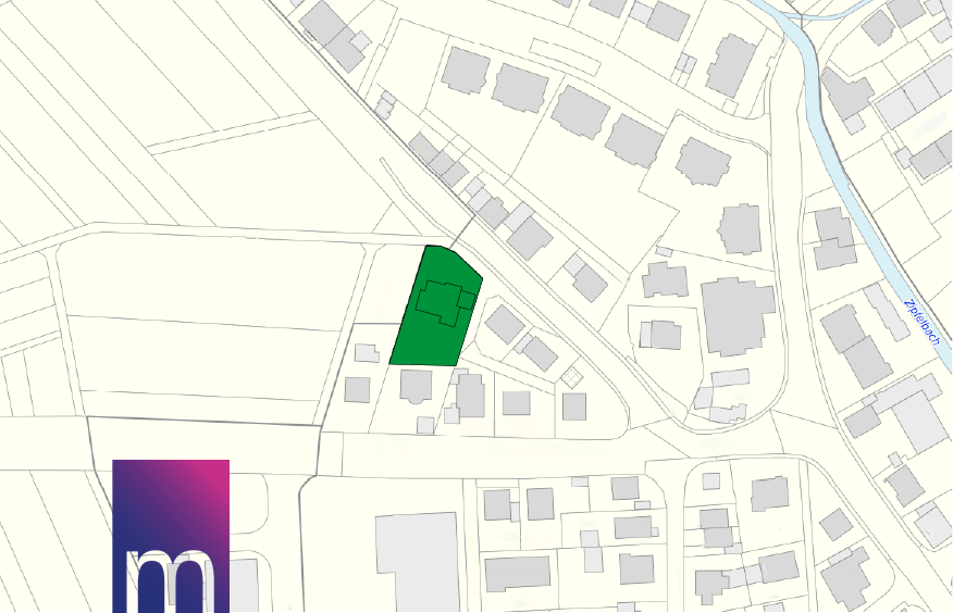 Großes Grundstück am Feldrand