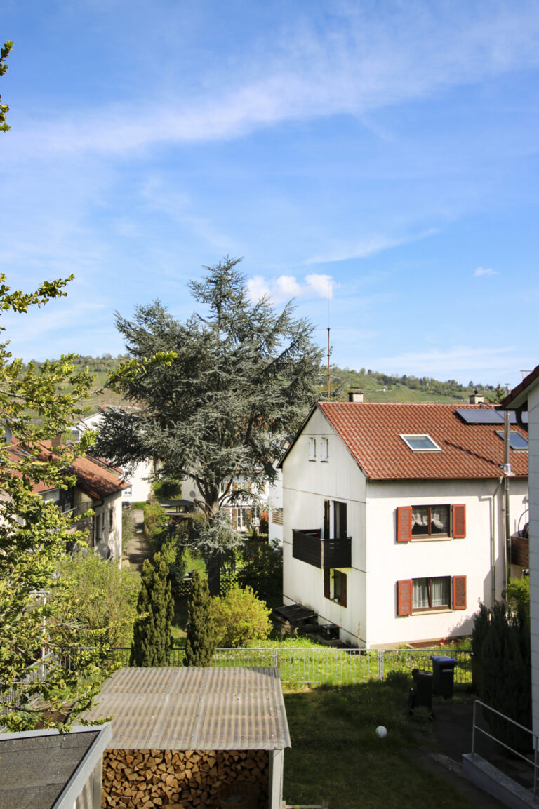 Gemütliches Eckhaus mit Gartenoase