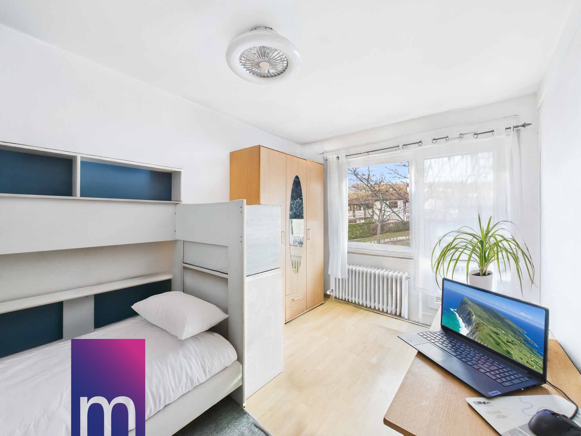 Kinderzimmer / Büro