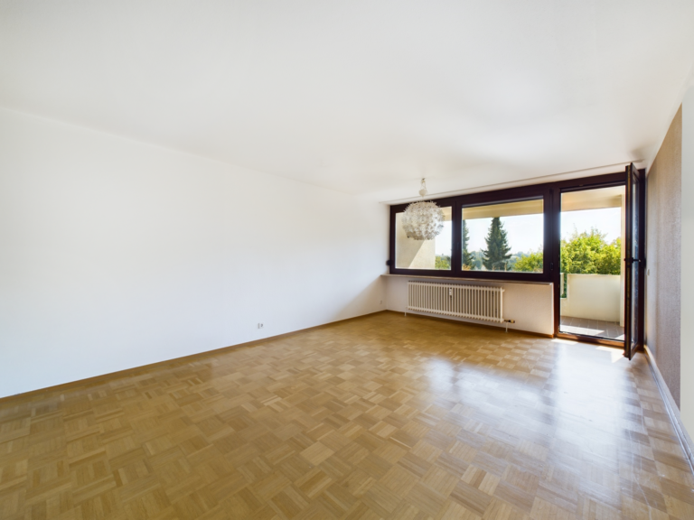 Großzügige 3,5-Zimmer-Wohnung, hell und freundlich mit Balkon
