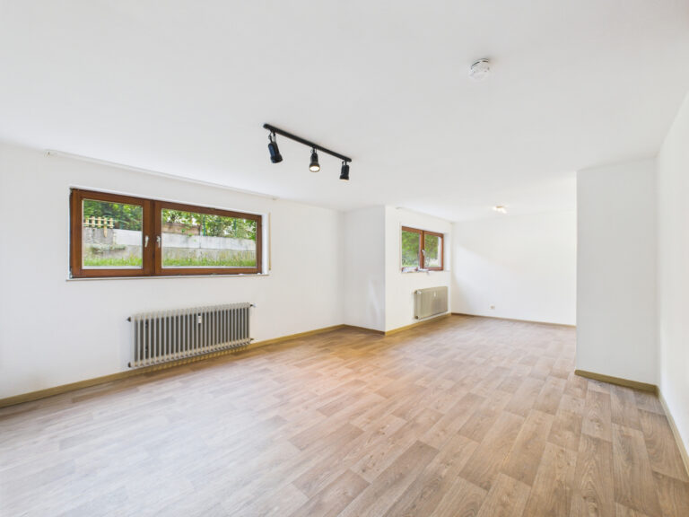 Komplett renovierter, neuwertiger Hobbyraum, perfekt als Kapitalanlage