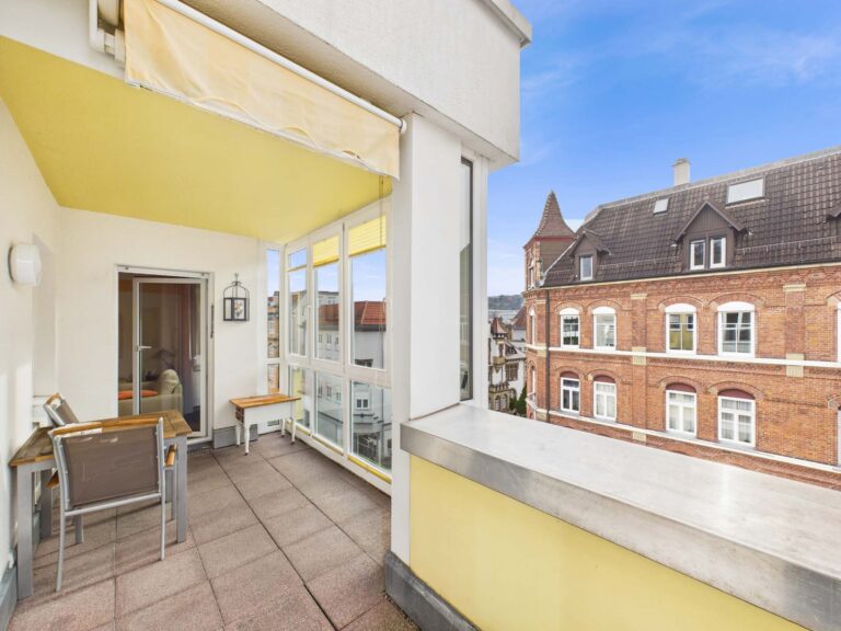 Barrierearme, altersgerechte 3 Zi.-Penth.-Whg mit Aufzug und sonniger Dachterrasse in zentraler Lage