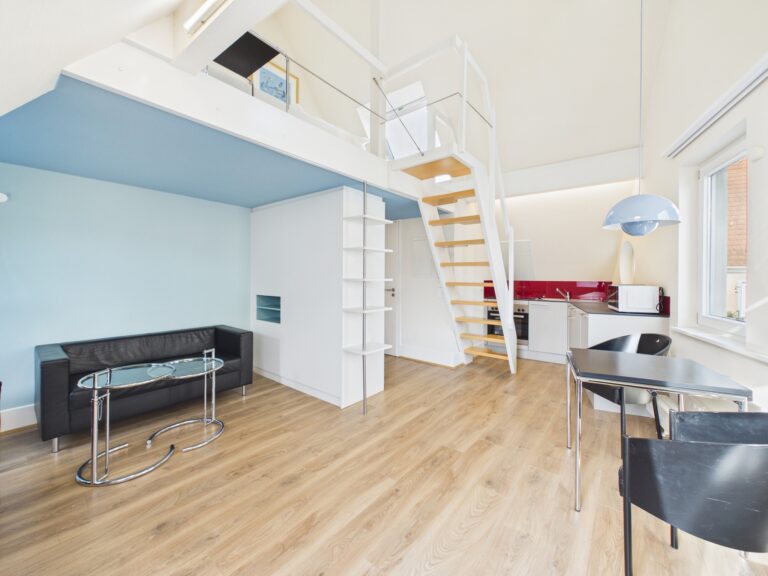 2-Zimmer-Maisonette-Apartment im Herzen Esslingens