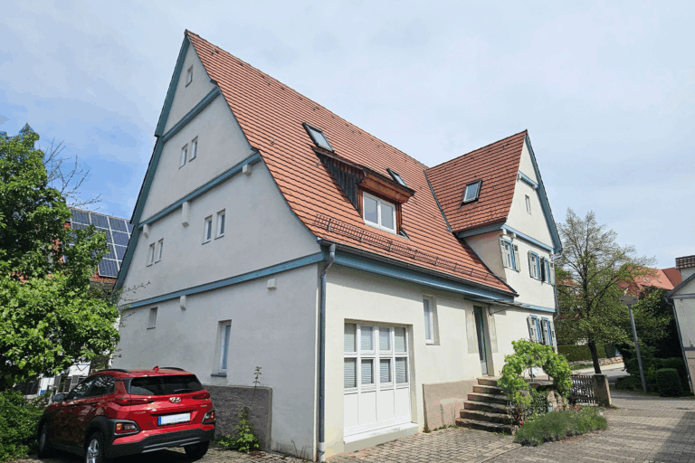 2-5 Zi.-DG-Maisonette-Wohnung