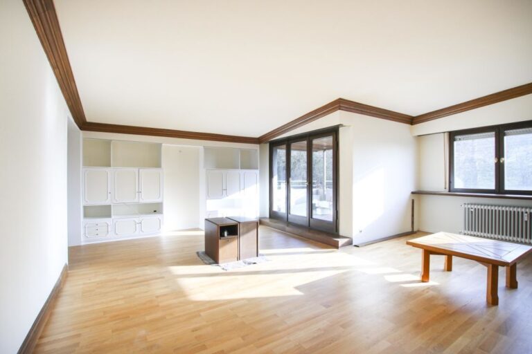 Wohnen über den Dächern von Esslingen. Penthousewohnung mit Blick ins Grüne