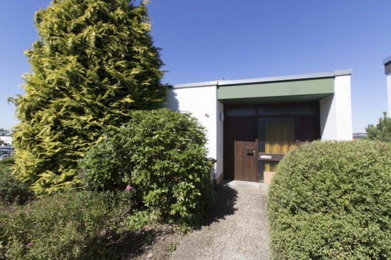 Günstiger Einstieg ins eigene Haus mit toller Aussicht