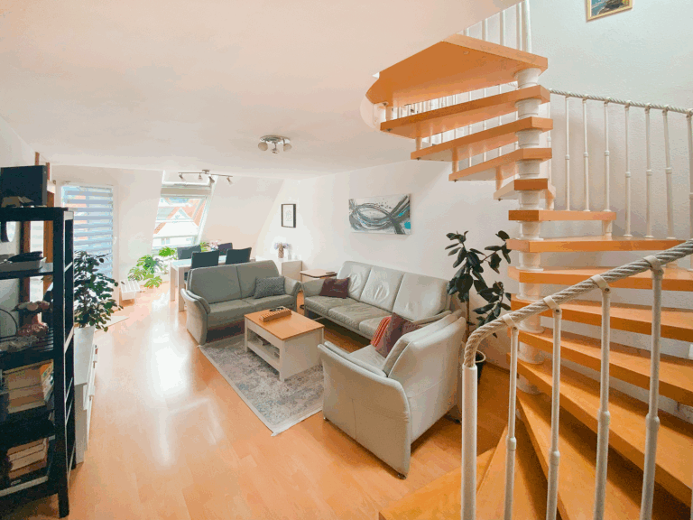 Schöne 4,5 Zimmer Maisonette Wohnung mit Blick ins Grüne von Neckartailfingen