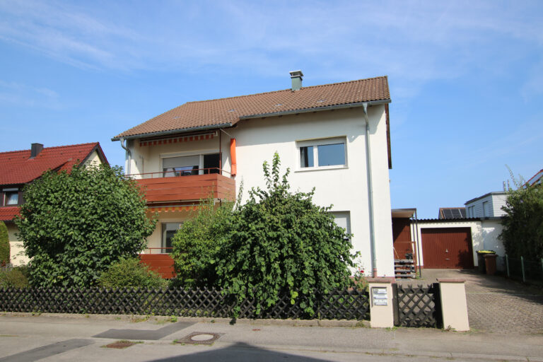 2 – 3 Familienhaus in bevorzugter Wohnlage