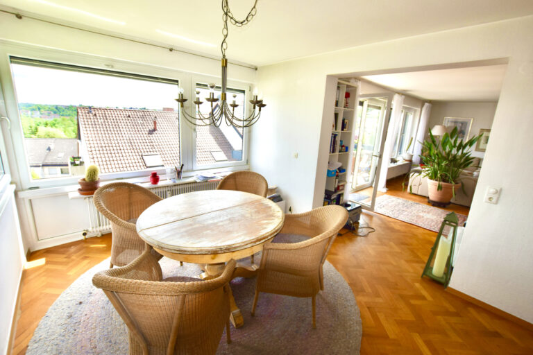 Traumhafte Aussicht im Dachswald! Charmante 4,5-Zimmer Wohnung mit hellem, offenem Schnitt