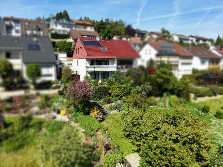 Doppelhaushälfte mit unverbaubarem Weitblick ins Remstal & tollem, großem Garten