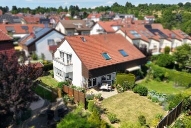 Sonnige DHH mit Süd-Terrasse, Balkon und liebevoll angelegtem Garten in Esslingen-Rüdern