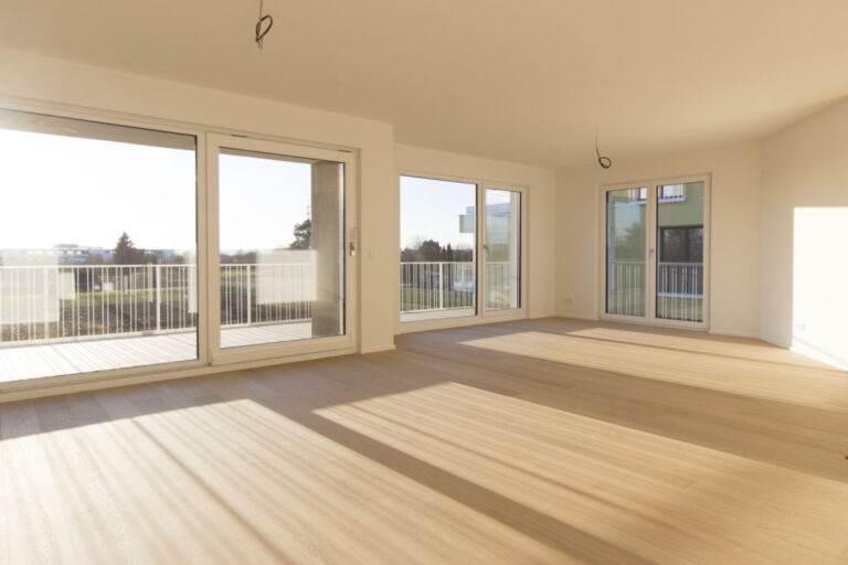 Moderne, lichtdurchflutete 4 Zimmer-Wohnung in begehrter Aussichtslage Esslingen-Berkheims