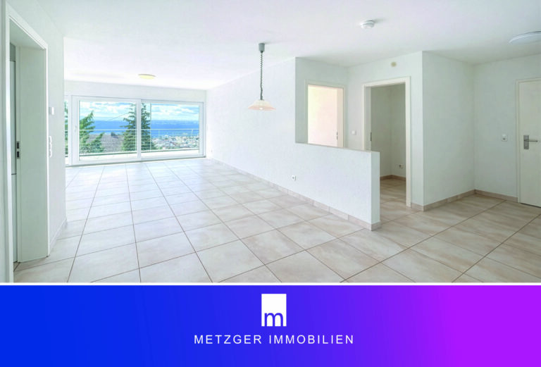 Neuwertige 4,5-Zimmer-Wohnung mit großem Südbalkon und Aufzug