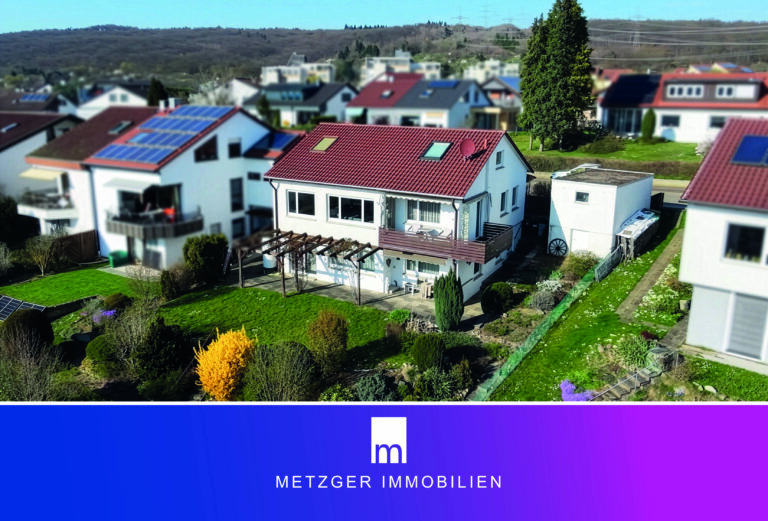 Charmantes EFH in sonniger Aussichtslage mit tollem Garten, Einliegerwohnung und 2 Garagen