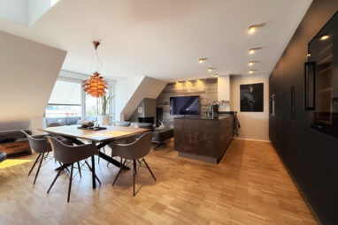 Exklusives Wohngefühl: Neuwertige Mais.-Wohnung mit hochwertiger Ausstattung, Süd-Balkon und Kamin