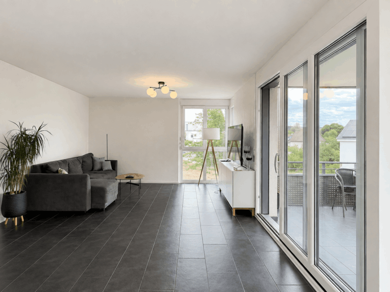 Moderne 3,5-Zimmer-Wohnung in Esslingen mit Aufzug und Balkon