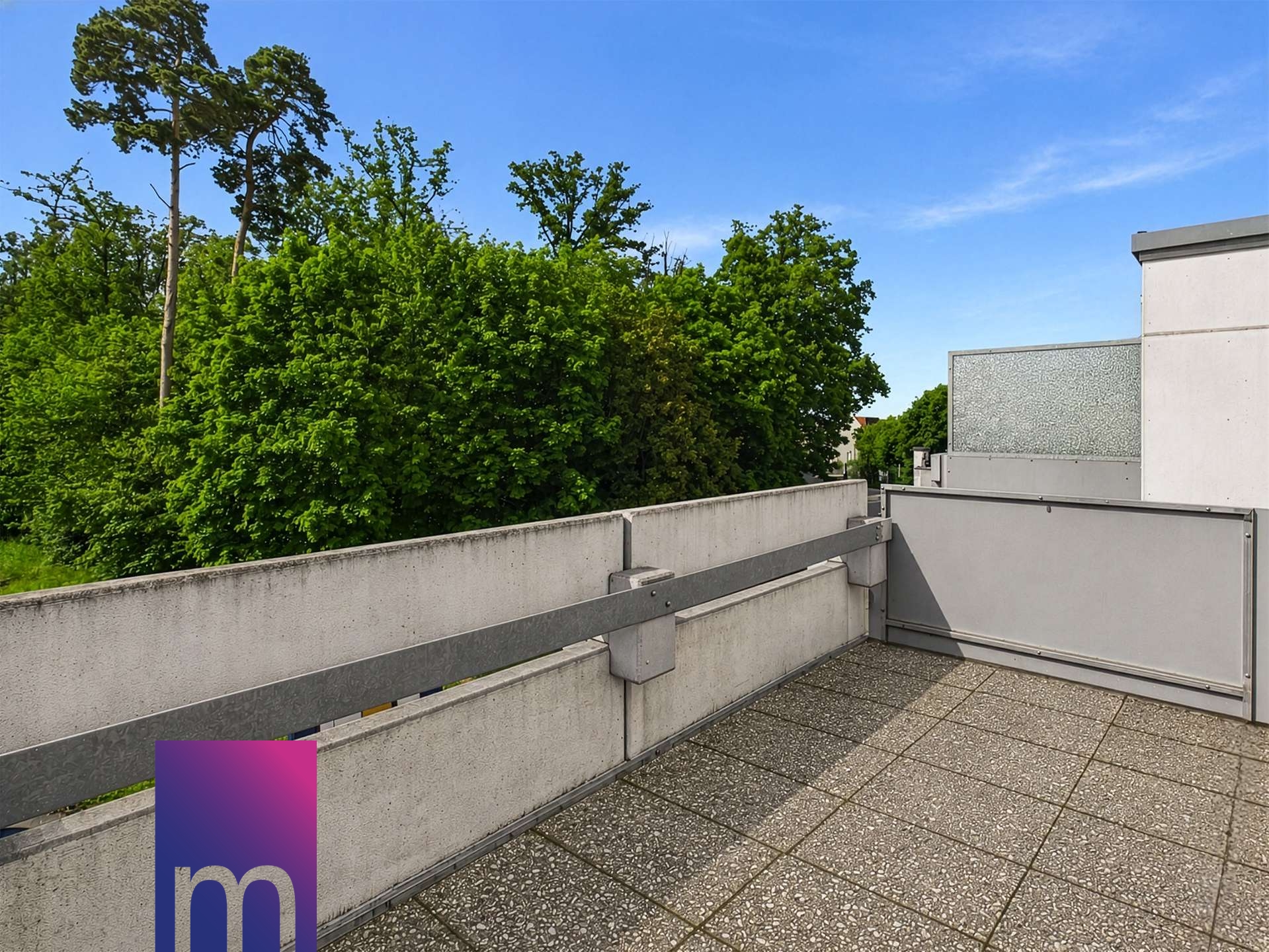 Balkon mit Blick ins Grüne