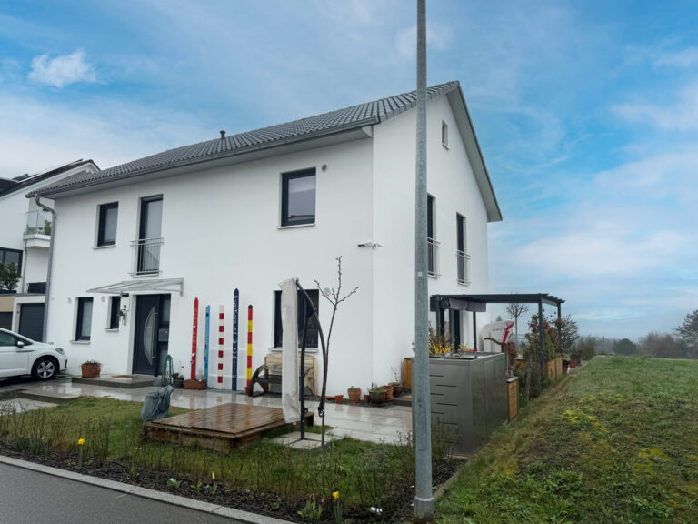 Neuwertiges Einfamilienhaus in einzigartiger Aussichtslage