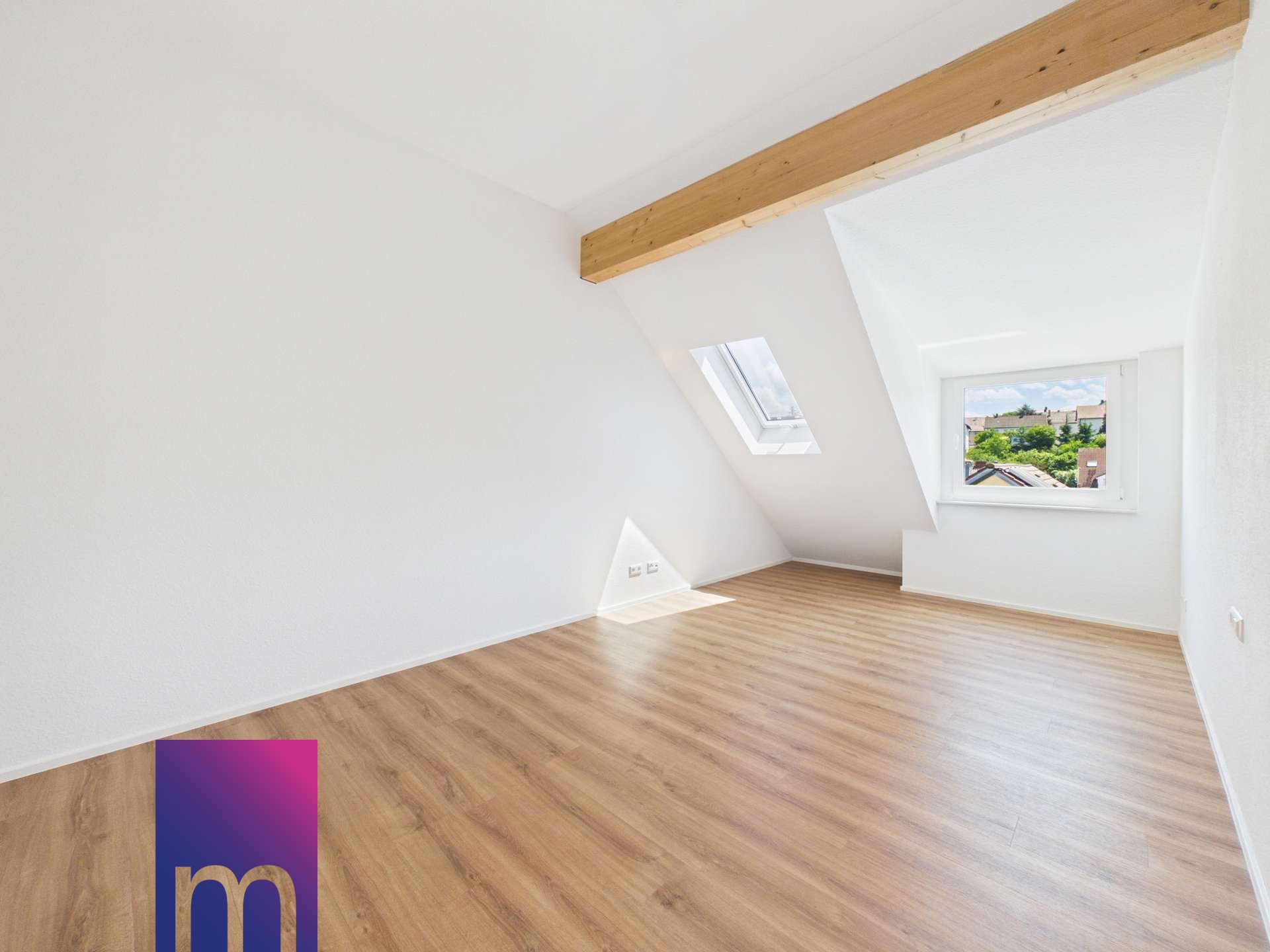 Schlafzimmer/Kinderzimmer/Büro