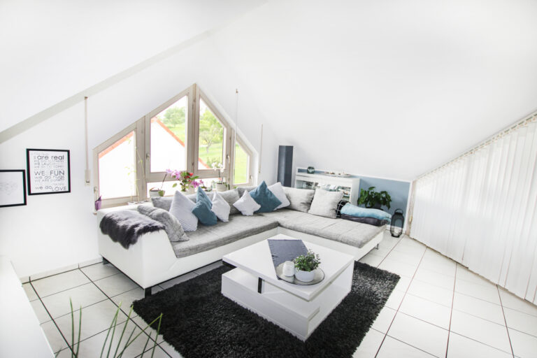 *Kapitalanlage* Helle 3,5 Zimmer- Wohnung mit Balkon