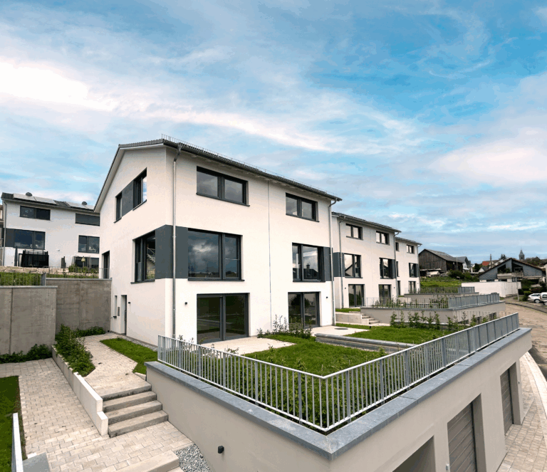Neubau-Doppelhaushälfte mit großzügigem Wohngefühl und eigenem Garten